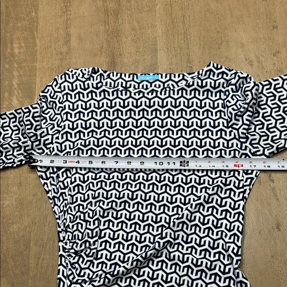 J. McLaughlin Chic Navy and White Geometric Long Sleeve Dress - Picture 8 of 8